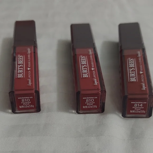 Bundle of 3 Glossy Liquid Lipstick - Picture 2 of 10